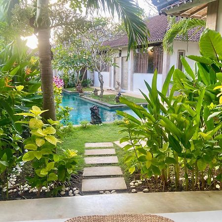 Hotel Damai Uluwatu Esterno foto